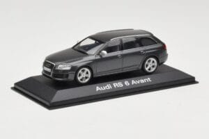 Audi RS6 C5 Avant Daytona Grey Minichamps 1:43 5010710233 Kovina – slika 2 od 4