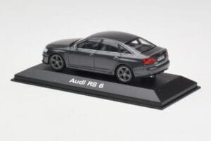 Audi RS6 C6 Daytona Grey Minichamps 1:43 5010810123 Kovina – slika 3 od 4