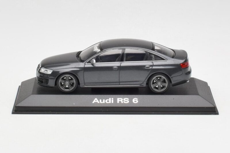 Audi RS6 C6 Daytona Grey Minichamps 1:43 5010810123 Kovina