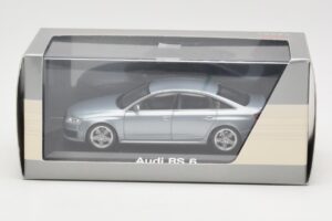 Audi RS6 C6 Monza Silver Minichamps 1:43 5010810113 Kovina – slika 4 od 4