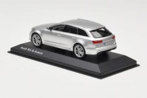 Audi RS6 C7 Avant Prisma Silver Minichamps 1:43 5011216213 Kovina – slika 3 od 4