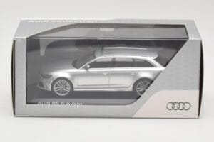 Audi RS6 C7 Avant Prisma Silver Minichamps 1:43 5011216213 Kovina – slika 4 od 4