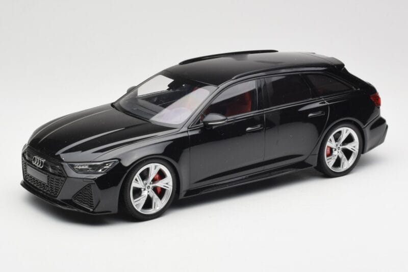 Audi RS6 C8 Avant Black Metallic Minichamps 1:18 155018014 Kovina