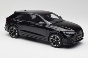 Audi RSQ8 Night Črn GT Spirit 1:18 GT305 Smola – slika 4 od 6