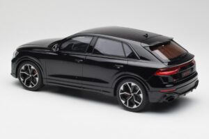 Audi RSQ8 Night Črn GT Spirit 1:18 GT305 Smola – slika 5 od 6