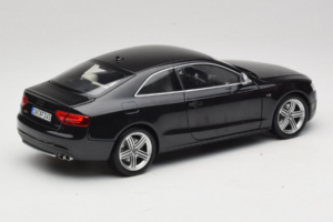 Audi S5 B8 Coupe Črn Norev 1:18 188360 Kovina – slika 3 od 8