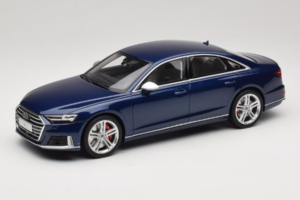 Audi S8 D5 Modra GT Spirit 1:18 GT313 Smola