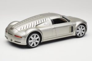 Audi Rosemeyer Srebrna Maisto 1:18 31625 Kovina – slika 3 od 8
