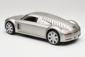 Audi Rosemeyer Srebrna Maisto 1:18 31625 Kovina – slika 7 od 8
