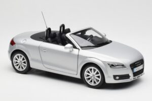 Audi TT 8J Roadster Svetlo Srebrn Minichamps 1:18 5010500515 Kovina – slika 6 od 8