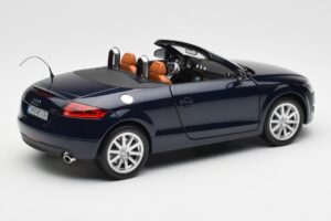 Audi TT 8J Roadster Globokomorski Moder Minichamps 1:18 5010500525 Kovina – slika 3 od 8