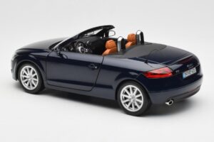 Audi TT 8J Roadster Globokomorski Moder Minichamps 1:18 5010500525 Kovina – slika 7 od 8