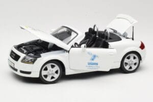 Audi TT 8N Kabriolet Bel Maisto 1:18 56065 Kovina – slika 2 od 8