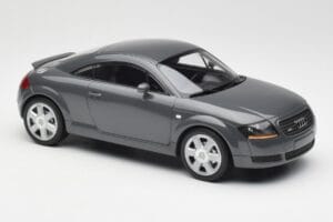Audi TT 8N Coupe Grey Metallic Minichamps 1:18 155017020 Kovina – slika 4 od 6