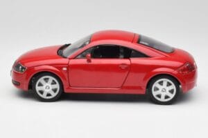 Audi TT 8N Coupe Rdeč Revell 1:18 89909092 Kovina – slika 4 od 8
