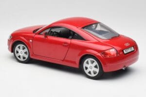 Audi TT 8N Coupe Rdeč Revell 1:18 89909092 Kovina – slika 7 od 8