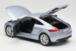 Audi TT 8N RHD Lake Srebrna Metalik Minichamps 1:18 150015020 Kovina – slika 5 od 8