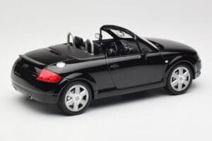 Audi TT 8N Roadster Black Metallic Minichamps 1:18 155017030 Kovina – slika 2 od 6