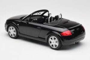 Audi TT 8N Roadster Black Metallic Minichamps 1:18 155017030 Kovina – slika 5 od 6