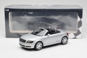 Audi TT 8N Roadster Silver Metallic Minichamps 1:18 155017031 Kovina – slika 6 od 6