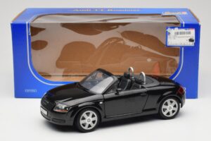 Audi TT 8N Roadster Črna Revell 1:18 8980 Kovina – slika 8 od 8