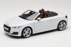 Audi TT 8S Roadster Glacier White Minichamps 1:18 5011400515 Kovina