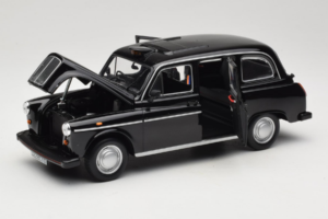 Austin FX4 London Taxi Črn Minichamps 1:18 180136000 Kovina – slika 2 od 8