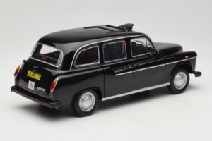 Austin FX4 London Taxi Črn Minichamps 1:18 180136000 Kovina – slika 3 od 8