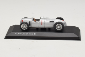 Auto Union Typ B #1 Srebrna Minichamps 1:43 5031300313 Kovina