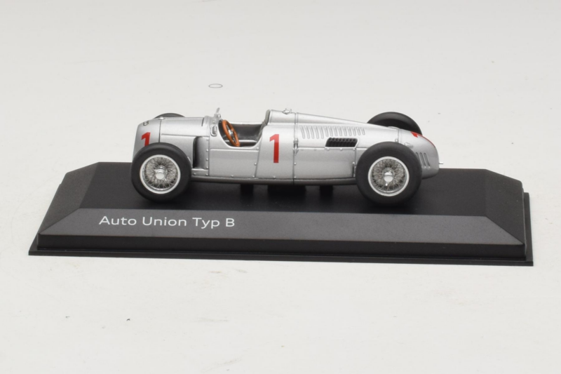 Auto Union Typ B #1 Srebrna Minichamps 1:43 5031300313 Kovina