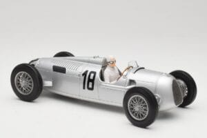 Auto Union Typ C #18 B. Rosemeyer Internationales Eifelrennen Nürburgring Winner 1936 Minichamps 1:18 155361018 Kovina – slika 4 od 6