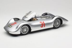 Auto Union Typ C Stromlinie #31 B. Rosemeyer 1937 Srebrna Revell 1:18 08436 Kovina – slika 2 od 8