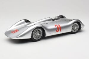 Auto Union Typ C Stromlinie #31 B. Rosemeyer 1937 Srebrna Revell 1:18 08436 Kovina – slika 3 od 8