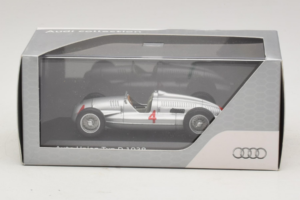 Auto Union Typ D #4 Srebrna Minichamps 1:43 5030900703 Kovina – slika 4 od 4