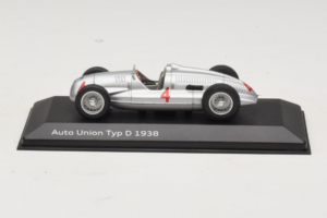 Auto Union Typ D #4 Srebrna Minichamps 1:43 5030900703 Kovina