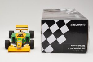 Benetton Ford B193B #5 R. Patrese 3rd Place British GP 1993 Minichamps 1:18 110930906 Kovina – slika 6 od 6