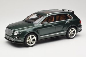 Bentley Bentayga Styling Pack Zelena GT Spirit 1:18 GT133 Smola