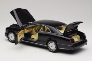 Bentley Brooklands Črn Minichamps 1:18 100139600 Kovina – slika 5 od 8