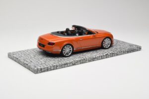 Bentley Continental GT Speed Kabriolet Orange Metallic Minichamps 1:18 107139430 Kovina – slika 2 od 6