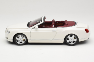 Bentley Continental GTC Bel Minichamps 1:18 100139032 Kovina – slika 4 od 8