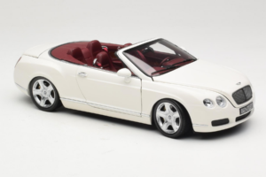 Bentley Continental GTC Bel Minichamps 1:18 100139032 Kovina – slika 6 od 8