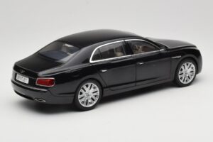 Bentley Flying Spur W12 Onyx Black Kyosho 1:18 08891NX Kovina – slika 3 od 8