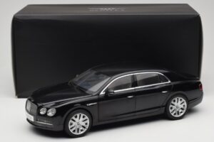 Bentley Flying Spur W12 Onyx Black Kyosho 1:18 08891NX Kovina – slika 8 od 8