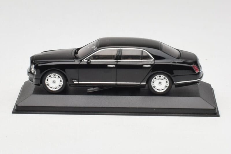Bentley Mulsanne Črn Minichamps 1:43 436139900 Kovina