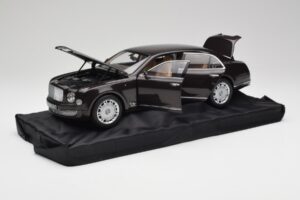 Bentley Mulsanne Burnt Oak Minichamps 1:18 100139905 Kovina – slika 2 od 8