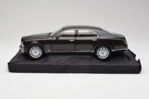 Bentley Mulsanne Burnt Oak Minichamps 1:18 100139905 Kovina – slika 4 od 8