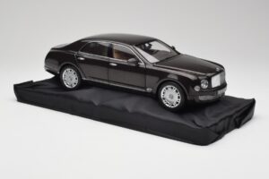 Bentley Mulsanne Burnt Oak Minichamps 1:18 100139905 Kovina – slika 6 od 8