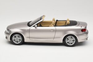 BMW 1 Series E88 Kabriolet Mineral Silver Metallic Kyosho 1:18 80430427020 Kovina – slika 4 od 8
