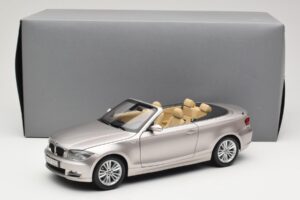 BMW 1 Series E88 Kabriolet Mineral Silver Metallic Kyosho 1:18 80430427020 Kovina – slika 8 od 8