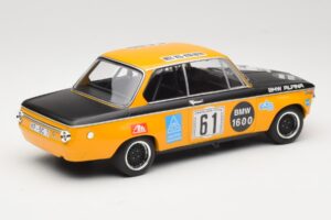 BMW 1600-2 BMW Alpina #61 R. Herzog / N. Lauda DNF 6 Hours Nurburgring 1970 Minichamps 1:18 155702661 Kovina – slika 2 od 6